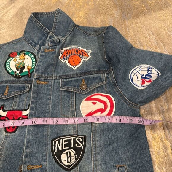 NBA Ultra Game Distressed Multi Team Patch Jean Jacket Knicks Nets Lakers Mens M - Picture 9 of 11